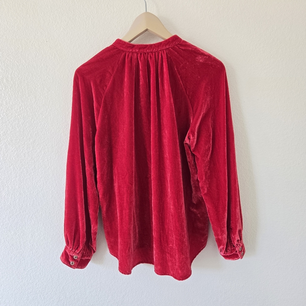 Anthropologie Pilcro Puff-Sleeved Velvet Buttondown Red‎ / Rouge  Size Medium MP - Picture 8 of 16
